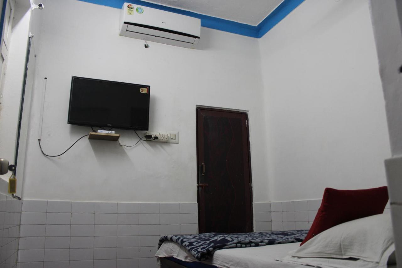 Balaji Guest House Puduccseri Kültér fotó
