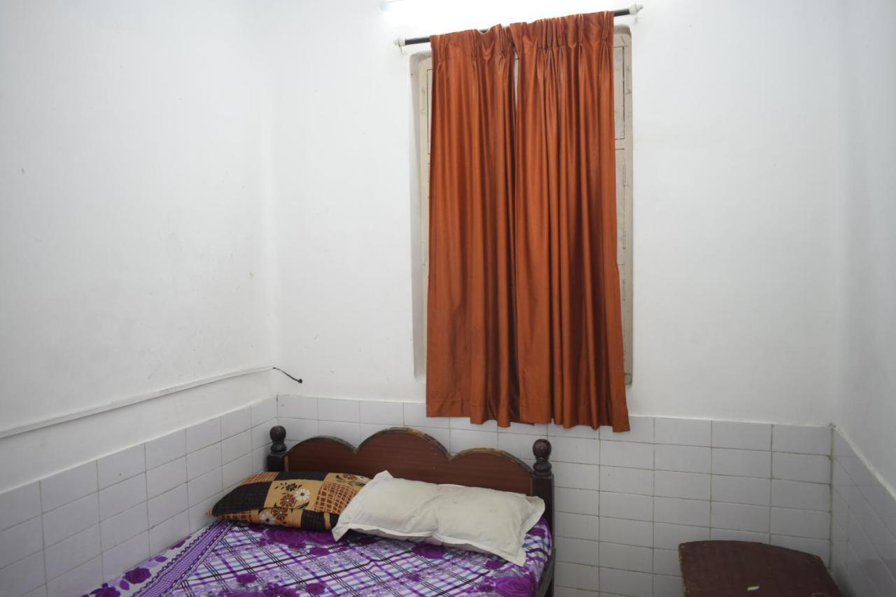 Balaji Guest House Puduccseri Kültér fotó